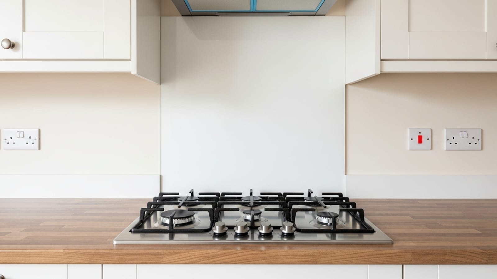 The same worktop and hob spotless after a deep clean
